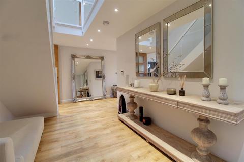undefined, Mymms Drive, Brookmans Park AL9