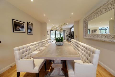 undefined, Mymms Drive, Brookmans Park AL9