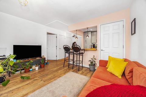 1 bedroom flat for sale, Bradstock Road, London E9