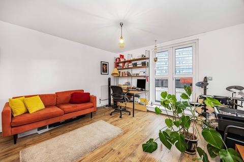 1 bedroom flat for sale, Bradstock Road, London E9