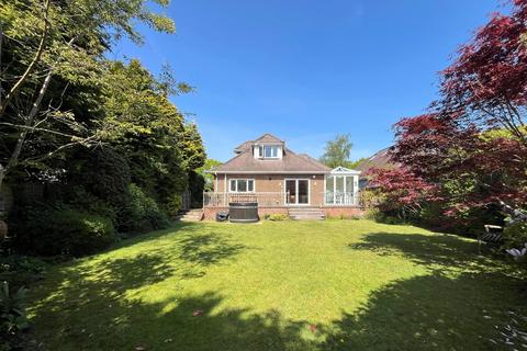 21 Dulsie Road, Talbot Woods, Bournemouth, BH3 7DY