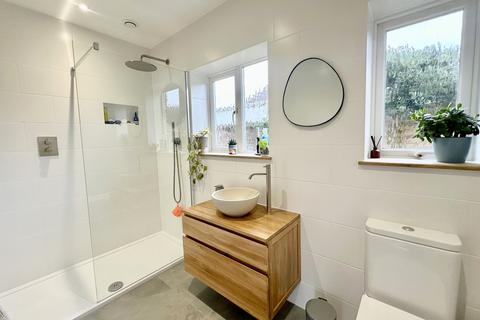 21 Dulsie Road, Talbot Woods, Bournemouth, BH3 7DY