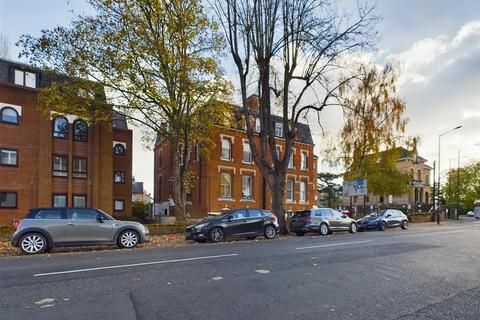 1 bedroom apartment for sale, Alma Road, Windsor