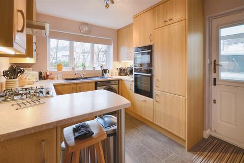 3 bedroom detached house for sale, Woodsage Drive, Gillingham