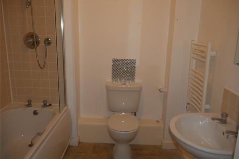 1 bedroom flat for sale, Longlands, Idle, Bradford, BD10