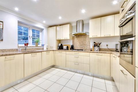 4 bedroom terraced house for sale, Highbridge Close, Radlett WD7