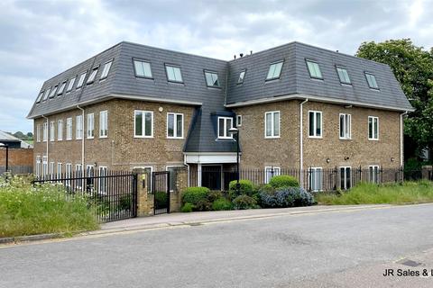 2 bedroom flat for sale, Station Road, Cuffley