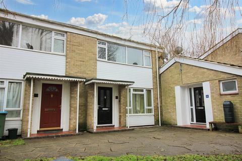 2 bedroom terraced house to rent, Hastoe Park, Aylesbury