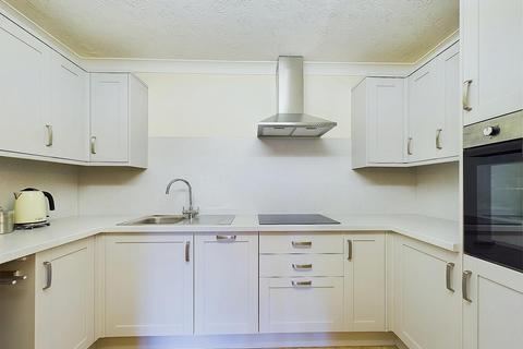 2 bedroom flat for sale, Queens Park View, Handbridge, Chester, CH4