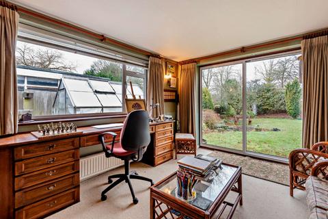 Lacuna Fydlers Close, Winkfield, Windsor, SL4 2DY