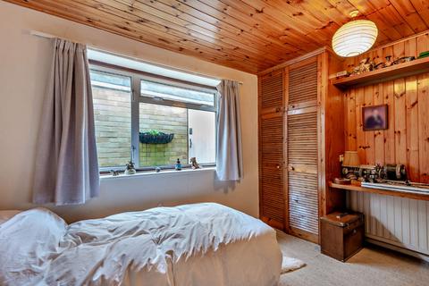 Lacuna Fydlers Close, Winkfield, Windsor, SL4 2DY
