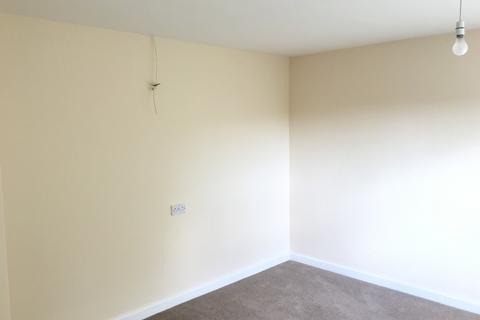 2 bedroom flat to rent, Victoria Close, Stratford-upon-Avon, CV37