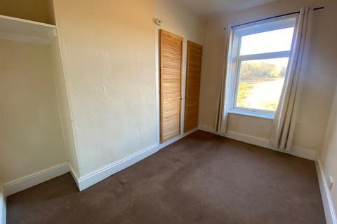 2 bedroom terraced house to rent, Railway Terrace, Brighouse, West Yorkshire