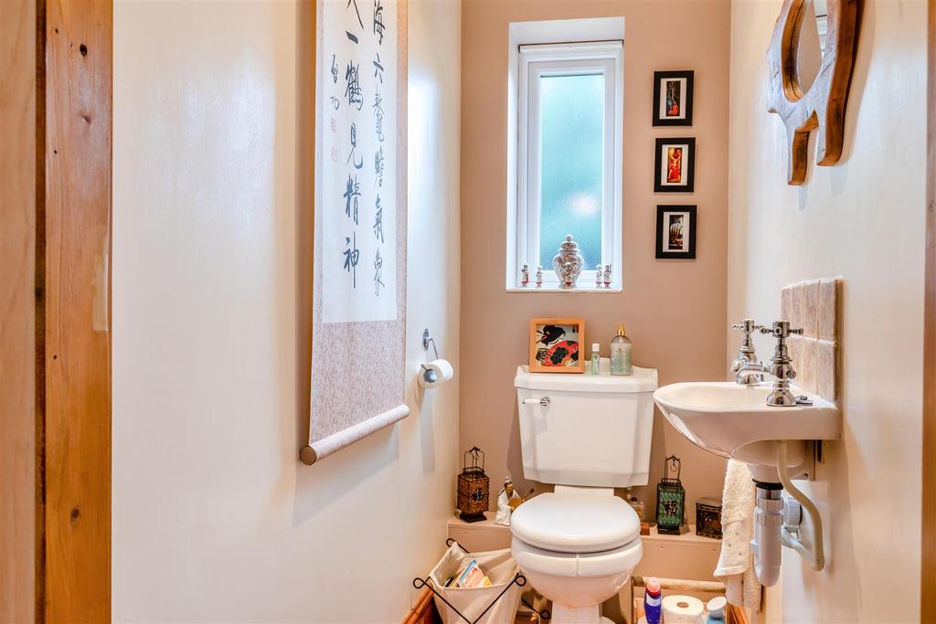 8633330-interior35v2.jpg