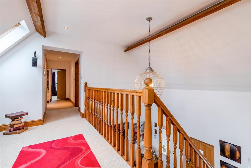 8633330-interior11v2.jpg