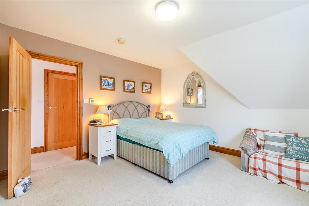 8633330-interior14v2.jpg