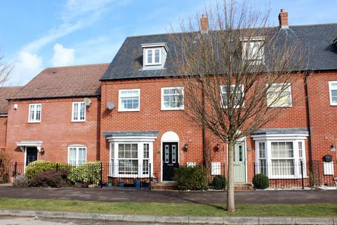 4 bedroom terraced house for sale, Tansy Avenue, Stotfold, Hitchin, SG5