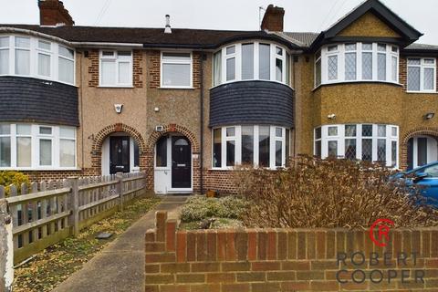 16 Royal Crescent, Ruislip, HA4 0PW