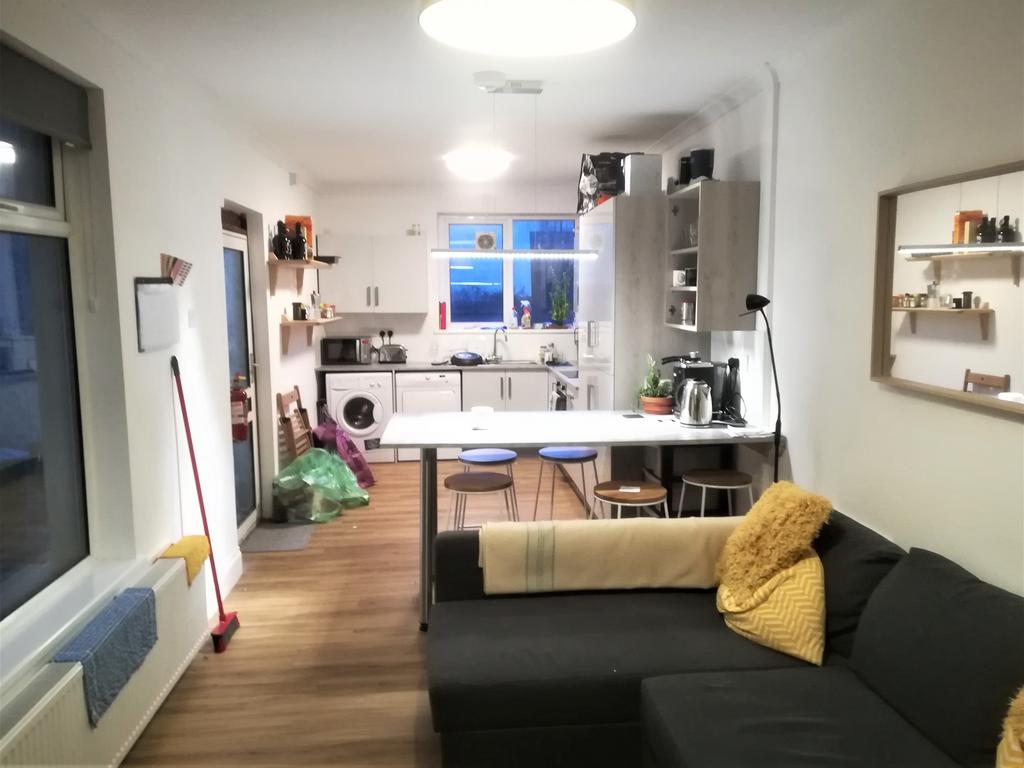 Kitchen - Living Roo