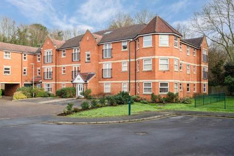 2 bedroom flat for sale, Walton Road, Bushey