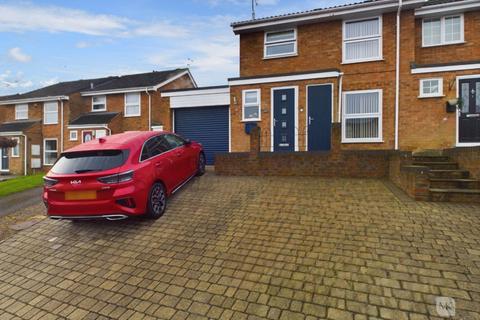 3 bedroom semi-detached house for sale, Lomond Drive, Leighton Buzzard LU7