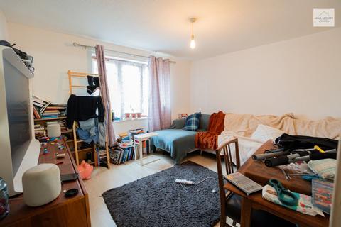 undefined, Swaythling Close, London N18
