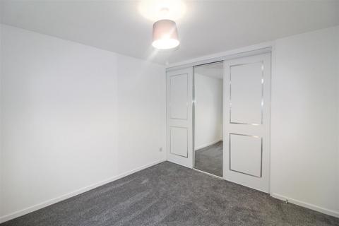 2 bedroom flat to rent, Skelldale Close, Ripon