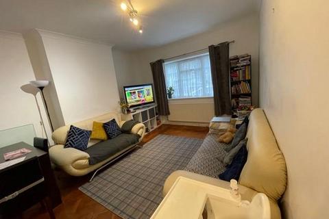 2 bedroom flat for sale, 2 DOUBLE BEDROOM GROUND FLOOR APARTMENT - MILL HILL