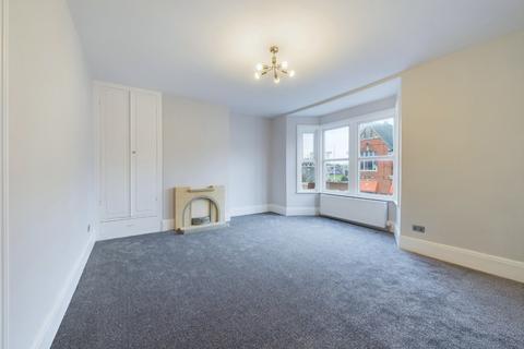 4 bedroom terraced house for sale, Abington Avenue, Abington, Northampton, NN1 4PX