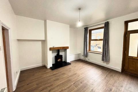 2 bedroom terraced house to rent, Ash Grove, Keighley, West Yorkshire, BD21