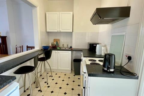 2 bedroom flat for sale, Llewelyn Avenue, Llandudno