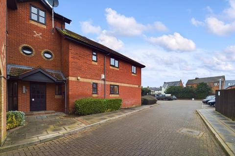 2 bedroom flat for sale, Islington Road, Islington Court Islington Road, NN12