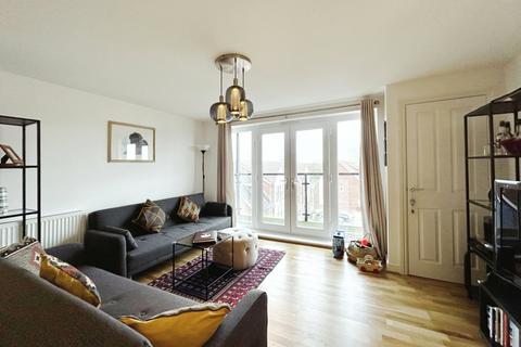 2 bedroom apartment for sale, Chadwick Road, Langley SL3