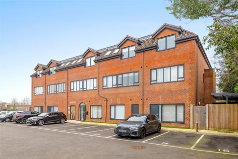 1 bedroom flat for sale, Cleeve Road, Leatherhead, Surrey, KT22