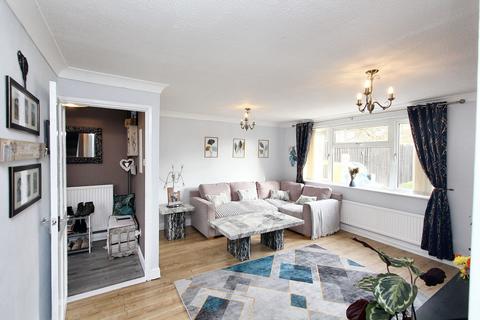 44 Eagle Road, St Athan, Barry, CF62 4NR