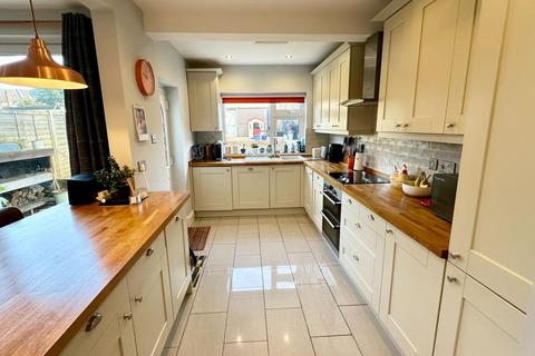 11 Beechwood Road, Bristol, BS16 3TP