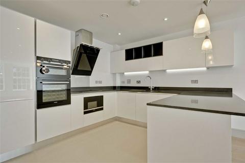 2 bedroom flat to rent, Ridgewood, Weybridge KT13