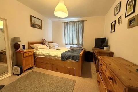 2 bedroom flat to rent, Hill Lane, Hampshire SO15