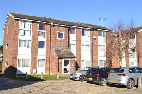 2 bedroom flat for sale, Lupin Drive, Chelmsford