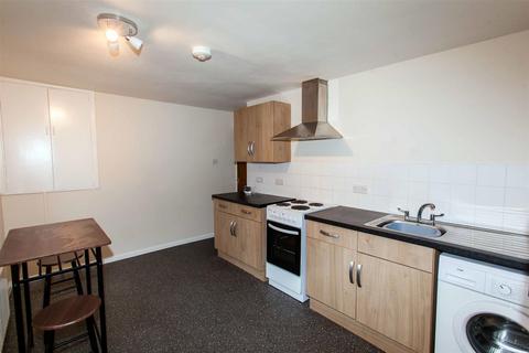 2 bedroom flat to rent, Wikeley Way, Brimington, S43