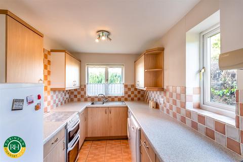 37 Ash Dale Road, Warmsworth, Doncaster, DN4 9NG