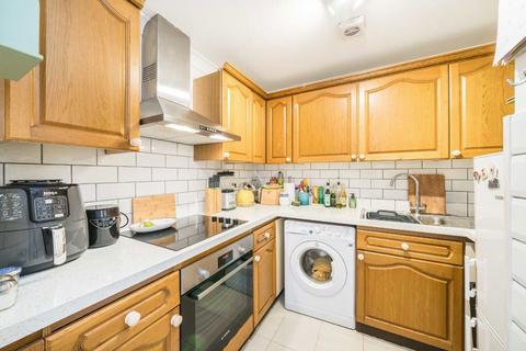 1 bedroom flat for sale, Beaumont Place, Isleworth TW7