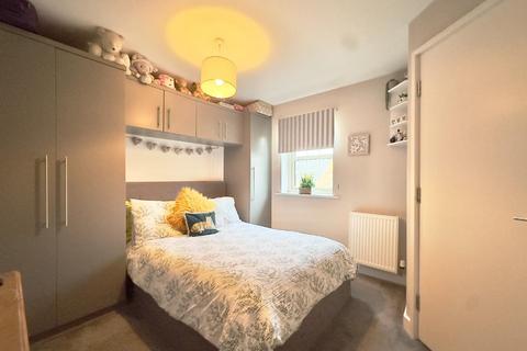 142 Barnsbridge Grove, Barnsley, S70 3RW