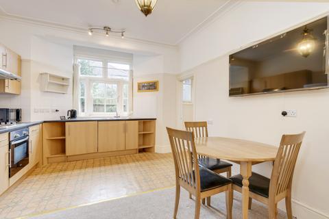 2 bedroom ground floor flat to rent, Bridge Lane, London NW11