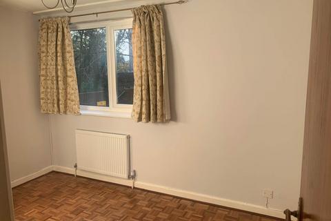 3 bedroom flat to rent, Ballards Lane, Finchley Central, London N3