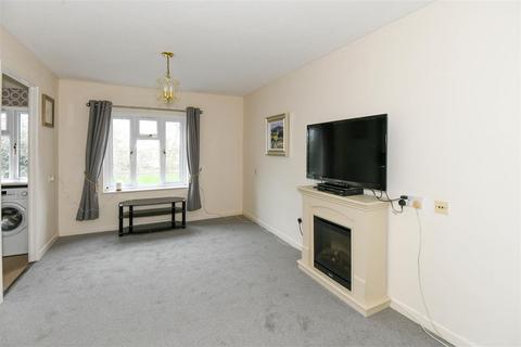 1 bedroom retirement property for sale, Raleigh Court, Trowbridge