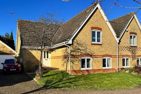 8 Green Meadows, Eythorne, Dover, CT15 4GP