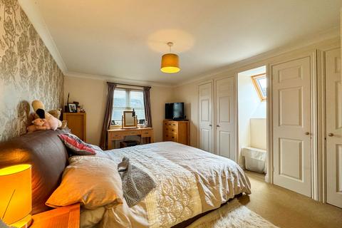 8 Green Meadows, Eythorne, Dover, CT15 4GP