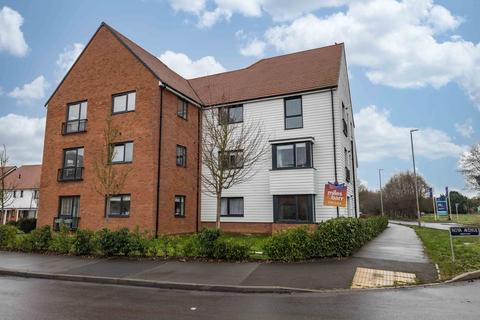 2 bedroom flat for sale, Nova Avenue, Faversham, ME13