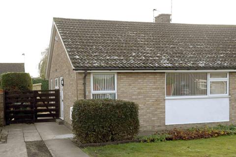 2 bedroom bungalow to rent, Ullswater, Woodthorpe, York, YO24